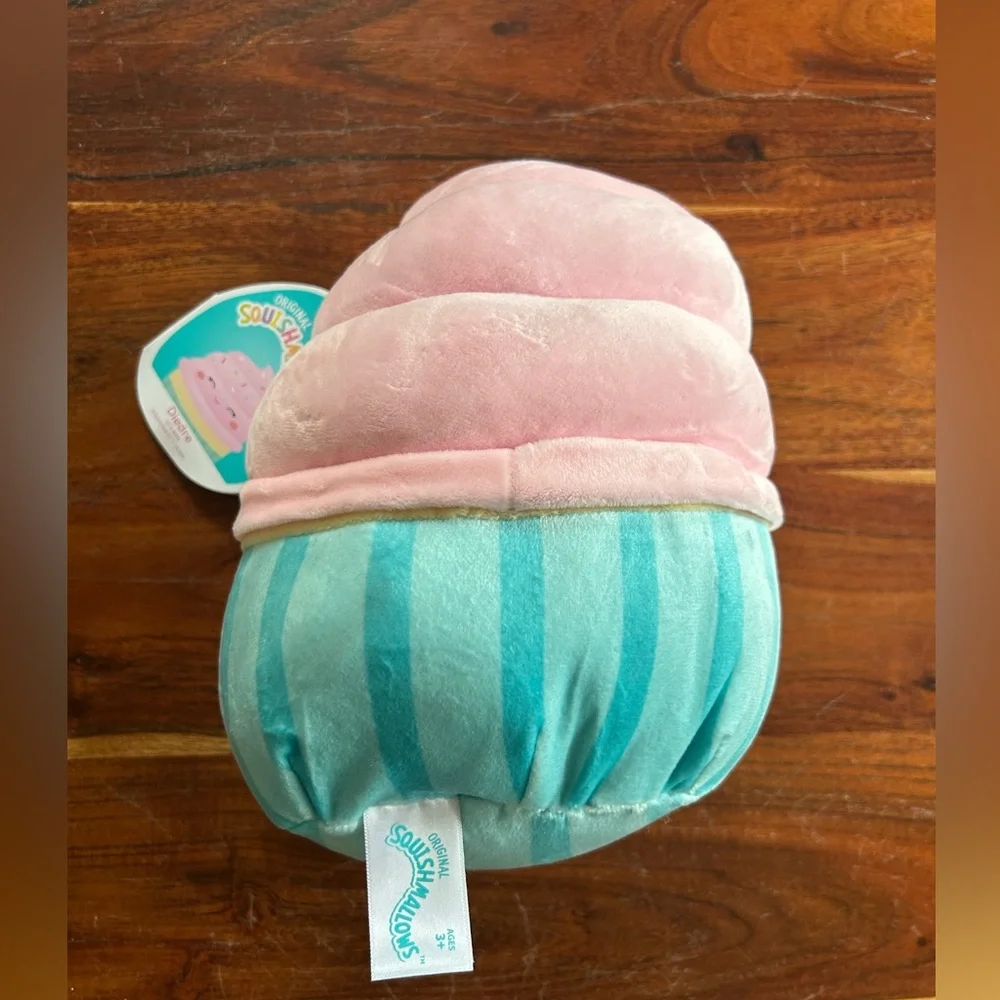 NWT Squishmallows Diedre the Cupcake - Picture 4 of 8